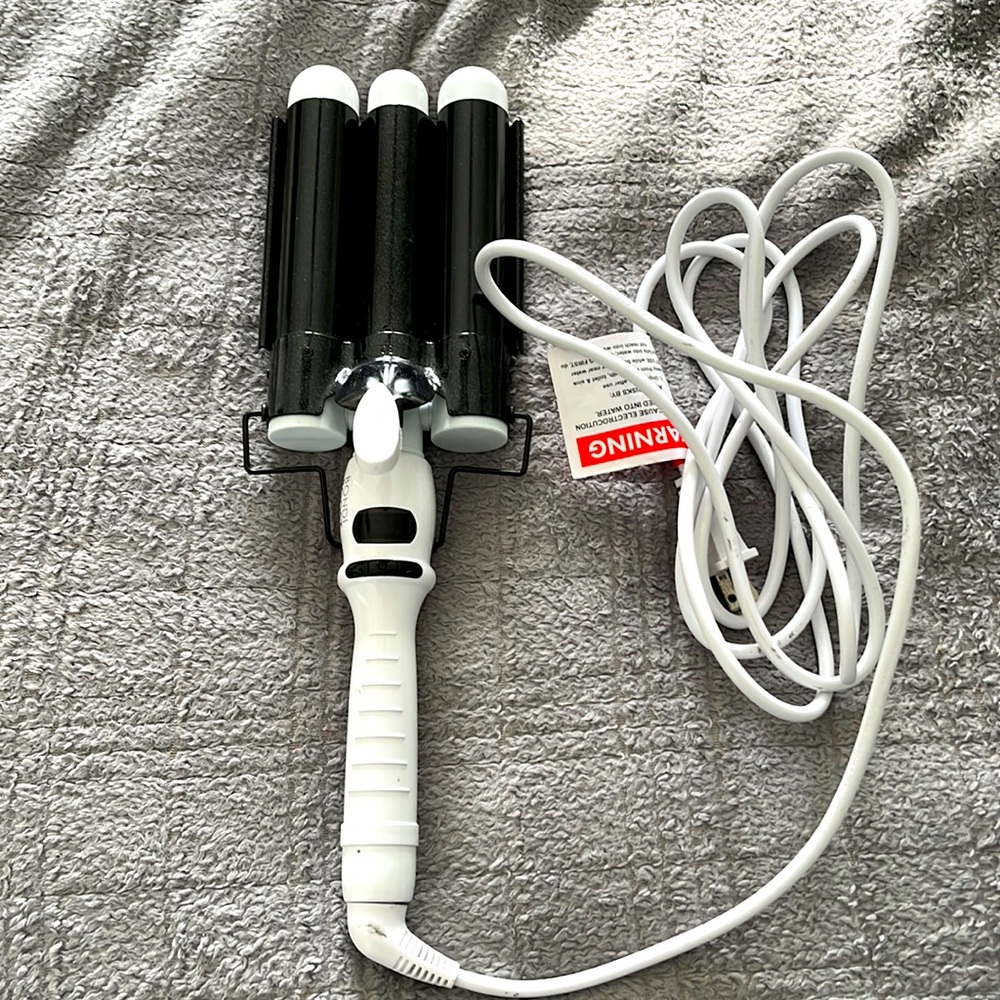 Bondi Boost 3-Barrel Hair Waver - 32mm size (large)